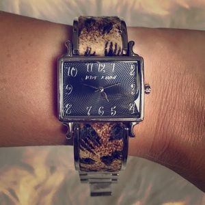 🌟Vintage🌟RARE 🎀 Betsey Johnson Leopard Watch🐆